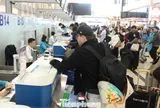Sân bay Nội Bài đông nghịt