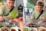 Không phải phở hay bánh mì, đây mới là món ăn sáng Việt khiến khách Tây thốt lên: “Lần đầu trong đời ăn kiểu này, thật điên rồ”