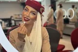 Không hổ danh “hãng bay đắt giá nhất hành tinh”, tiếp viên Emirates thật sự có cuộc sống như mơ