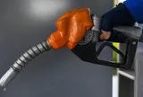 2 doanh nghiệp đầu mối xăng dầu bị phạt 320 triệu đồng