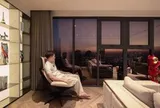 Bên trong căn hộ 120m2 của Hoàng Đức ở Hà Nội: View ngắm trọn sân Mỹ Đình, có cả thú chơi "ngốn tiền"