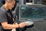 Nam nghệ sĩ Việt là Phó giám đốc ra giữa trời nắng gay gắt để tráng trứng trên đầu xe ô tô