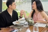Midu mặc váy rộng thùng thình bên chồng thiếu gia, thay đổi 1 thứ giống mẹ bỉm
