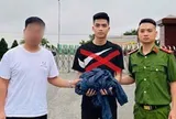 Hoàng Đắc Phong SN 2005 ra đầu thú