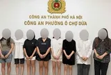 Công an ập vào căn nhà trên phố Hà Nội, bắt quả tang 8 thiếu nữ
