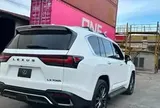 Lexus LX hybrid xuất hiện tại Việt Nam