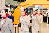Ngay trong năm nay, hãng hàng không Việt Nam tuyển thêm 1.000 tiếp viên mới, chỉ cần tốt nghiệp THPT, cơ hội được tặng 1 căn hộ chung cư, thu nhập khởi điểm từ 22 triệu đồng/tháng