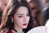 Vẻ đẹp của Địch Lệ Nhiệt Ba hút 20 triệu USD
