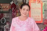 Hồng Nhung đi livestream bán bún bò tại Phan Đình Phùng, TPHCM