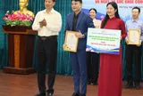 CEO Phạm Thăng mang nụ cười trở lại cho người cao tuổi