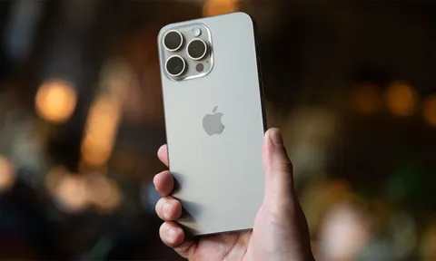 Cú sốc giá đầu năm 2026: 4 mẫu iPhone cũ đang rớt giá "không phanh"