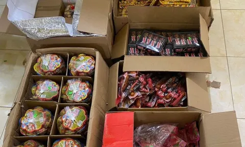 Phát hiện xe ô tô vận chuyển hàng nghìn thực phẩm không rõ nguồn gốc