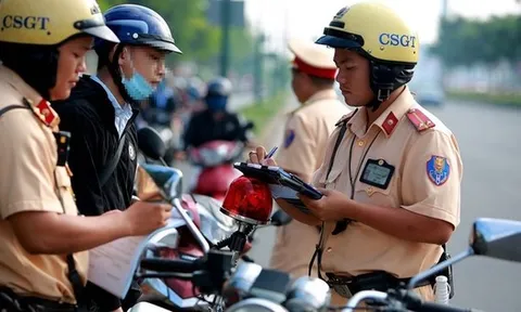 Công bố đường dây nóng để người dân phản ánh cảnh sát giao thông có biểu hiện tiêu cực