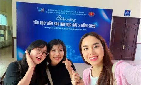 Phát hiện một nữ diễn viên có 2 bằng đại học đang tiếp tục học lên thạc sĩ ở tuổi 42