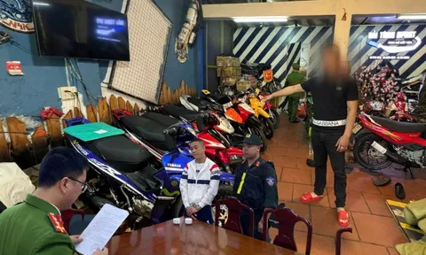 Đồng loạt khám xét chỗ ở và nơi làm việc trong chuyên án lớn, bắt kẻ cầm đầu Lê Anh Tuấn SN 1981