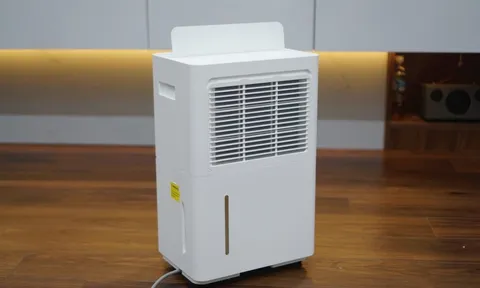 Nồm ẩm miền Bắc đến thật rồi - mẫu máy hút ẩm nhỏ gọn, giá 6,8 triệu này sẽ là lời giải cho ngôi nhà của bạn