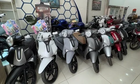 Xe máy "rớt" giá sau Tết