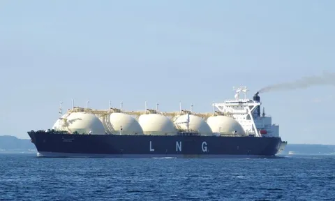 Giá gas rục rịch tăng, điện khí LNG lo rủi ro nguồn cung vì chiến sự