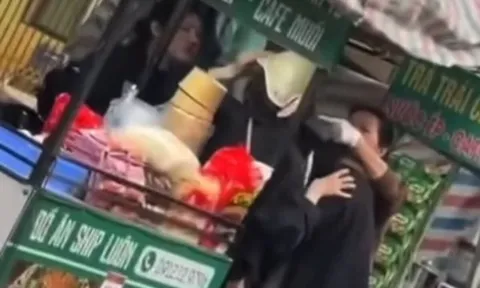 Công an Hà Nội điều tra vụ 2 cô gái tố bị hành hung sau tranh cãi tiền gửi xe