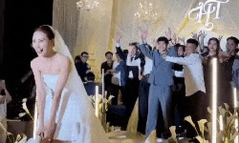 Hành động bất ngờ của Văn Toàn trong đám cưới MC Mù Tạt