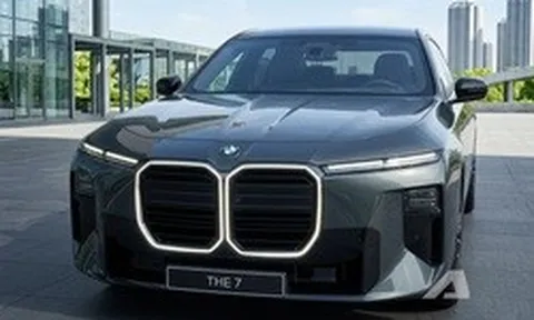 Bộ ảnh này cho thấy BMW 7 Series ra mắt năm nay có nhiều thứ hay ho khác ngoài thiết kế mới