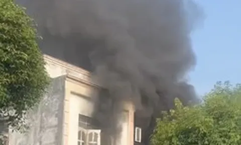 Cháy nhà 2 tầng ở TPHCM