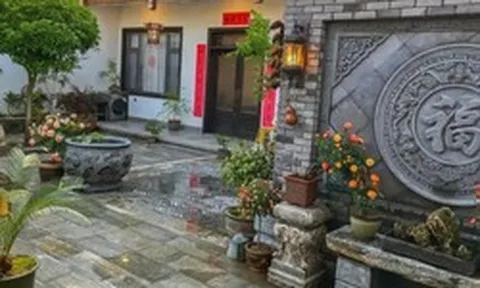 Bỏ phố về quê, người đàn ông cải tạo sân 100m² đẹp suốt 4 mùa: Không cần giàu vẫn sống an yên