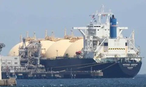 Eo biển Hormuz tắc nghẽn: Nền kinh tế 1,8 nghìn tỷ USD đứng trước cơ hội vượt Qatar và Mỹ để trở thành 'cường quốc', dẫn đầu trên bản đồ LNG