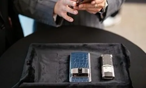 Nghịch lý: Thứ mà 99% người dùng "khao khát" khi mua điện thoại mới, lại là điều giới siêu giàu... ít quan tâm