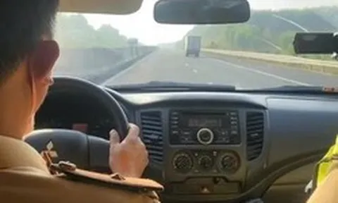 CSGT dùng ô tô nguỵ trang, ghi hình phạt nguội gần 100 xe vi phạm