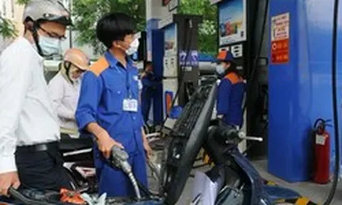 Giá xăng dầu tiếp tục giảm, có loại giảm gần 10.000 đồng/lít