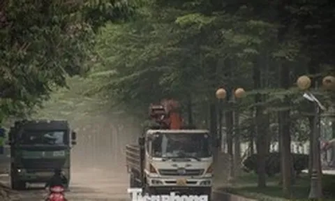 Hà Nội: Người dân ‘ngộp thở vì bụi công trình bao vây phố Tân Mỹ