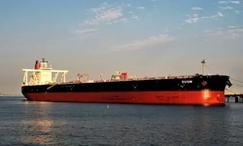 Mỹ phong tỏa eo biển Hormuz, nhưng dầu Iran vẫn 'lọt lưới': 4 triệu thùng dầu chuẩn bị cập cảng một quốc gia BRICS sau 7 năm vắng bóng