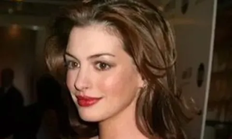 Người phụ nữ đẹp nhất thế giới năm 2026