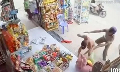 Nguyên nhân người đàn ông khỏa thân xông vào tiệm tạp hóa hành hung cô giáo