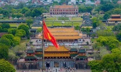 Lá thư viết bằng 3 thứ tiếng của Chủ tịch UBND TP Huế đang gây sốt