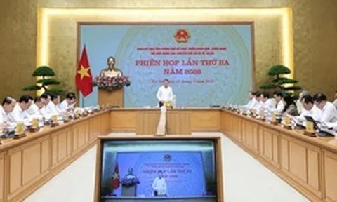 Phát triển đồng bộ hạ tầng số, chuyển đổi số toàn diện, tạo thuận lợi tối đa cho người dân, doanh nghiệp