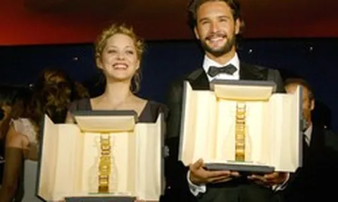 Bí mật phía sau chiếc cúp vàng 18K tại Cannes: Mỗi năm chỉ trao cho 2 “sao mai” điện ảnh