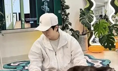 "Đại gia ngầm" showbiz có tình trường toàn mỹ nhân cực phẩm: Sở hữu căn hộ sang chảnh, view khét lẹt nhìn thẳng Lank Mark 81