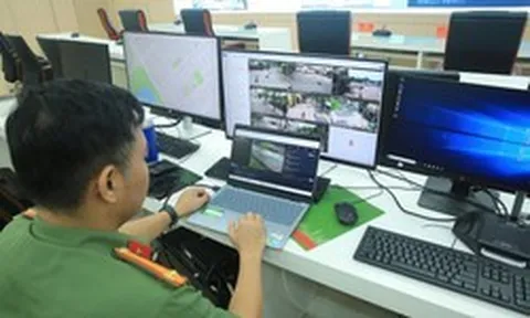 Công an Hà Nội thử nghiệm thiết bị mới để phát hiện vi phạm giao thông, lấn chiếm vỉa hè, đổ rác trái phép