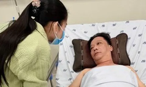 Nam nghệ sĩ Việt bị đột quỵ tại sân khấu: Gia cảnh khó khăn, chạy xe công nghệ kiếm sống