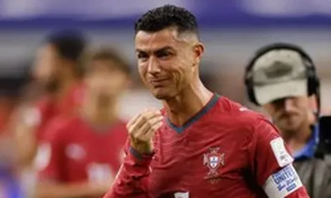 Rộ tin Ronaldo chia tay đội tuyển: Cơn địa chấn ‘tỷ đô’ đang đến gần Bồ Đào Nha