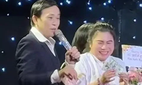 NSƯT Hoài Linh mang lại may mắn cho một phụ nữ