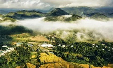 'Nóc nhà' Quảng Ninh có gì ngoài những biển mây?