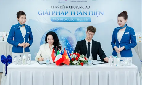 Da liễu Royal ký kết chuyển giao giải pháp chăm sóc da toàn diện cùng Y Dược VHN: Bước tiến mới trong hành trình chuẩn hóa hệ sinh thái da liễu