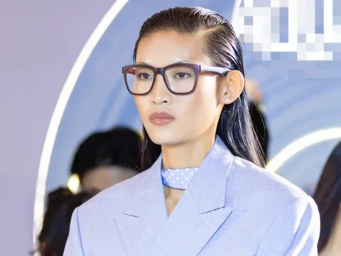 Quán quân The Face Tú Anh trúng tuyển trình diễn show Chanel