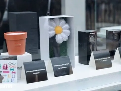 Đèn hoa cúc G-Dragon bị làm giả, rao bán ngay tại show bằng 1/4 giá gốc