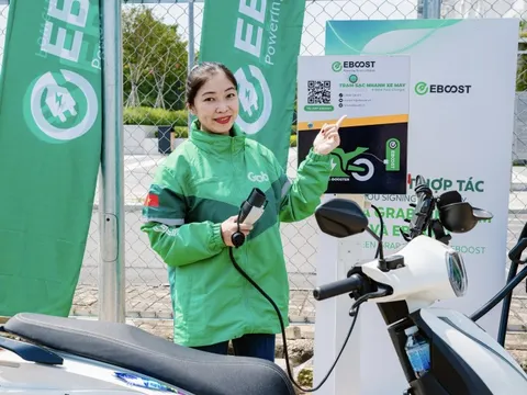 Grab hợp tác EBOOST mở rộng sử dụng xe điện tại Việt Nam