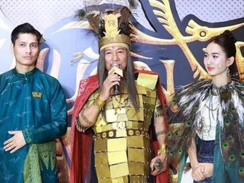 NSND Trọng Trinh mặc áo nặng 20kg, ghép từ 500 lá đồng khi vào vai vua Hùng