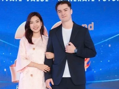 Đạo diễn Pháp tìm nguồn cội quá khứ, gặp được tình yêu trên đất Việt